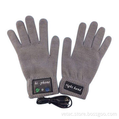 Bluetooth gloves with call function and rechargeable battery